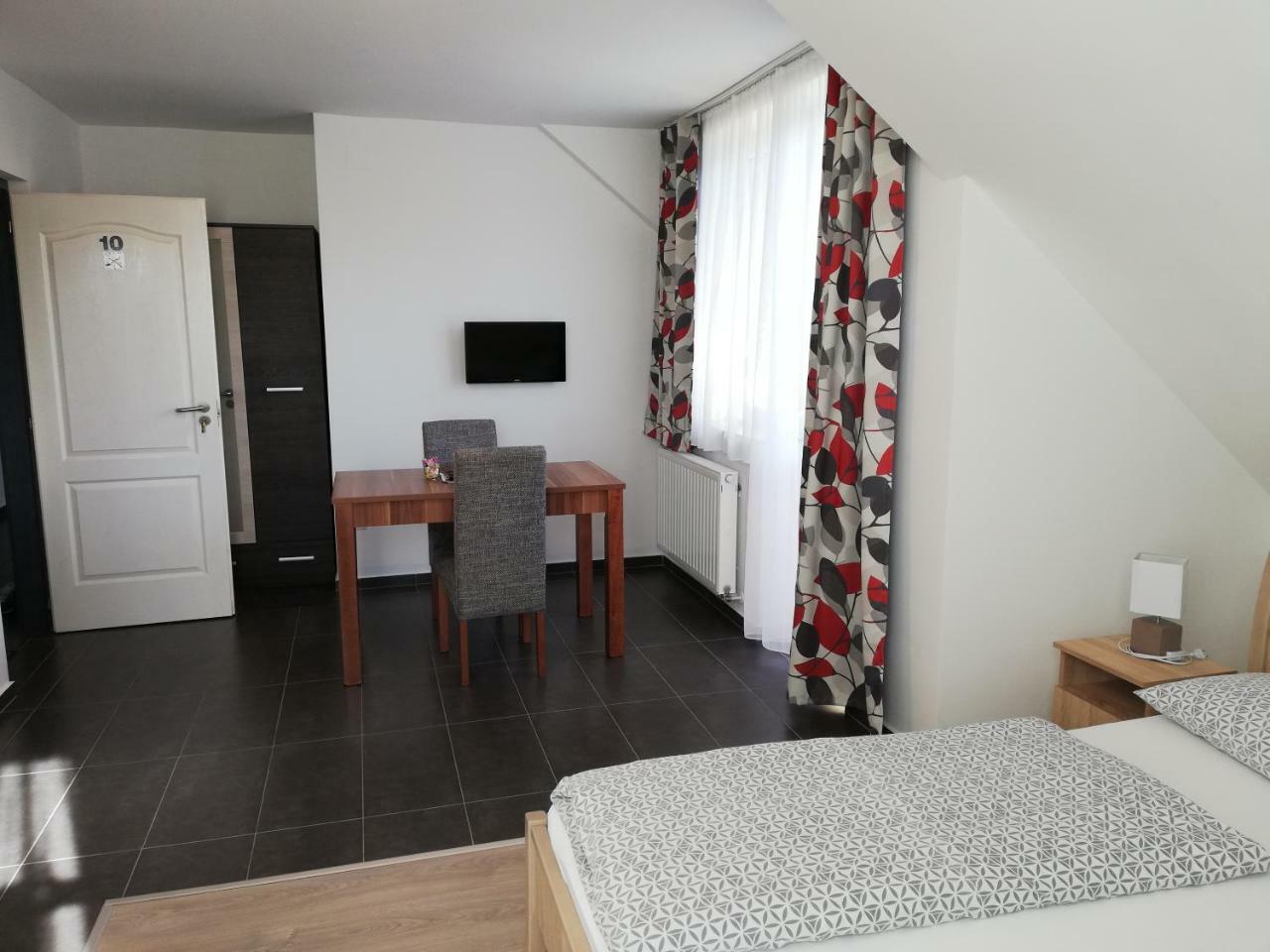 Apartman 25 Sopron Ngoại thất bức ảnh